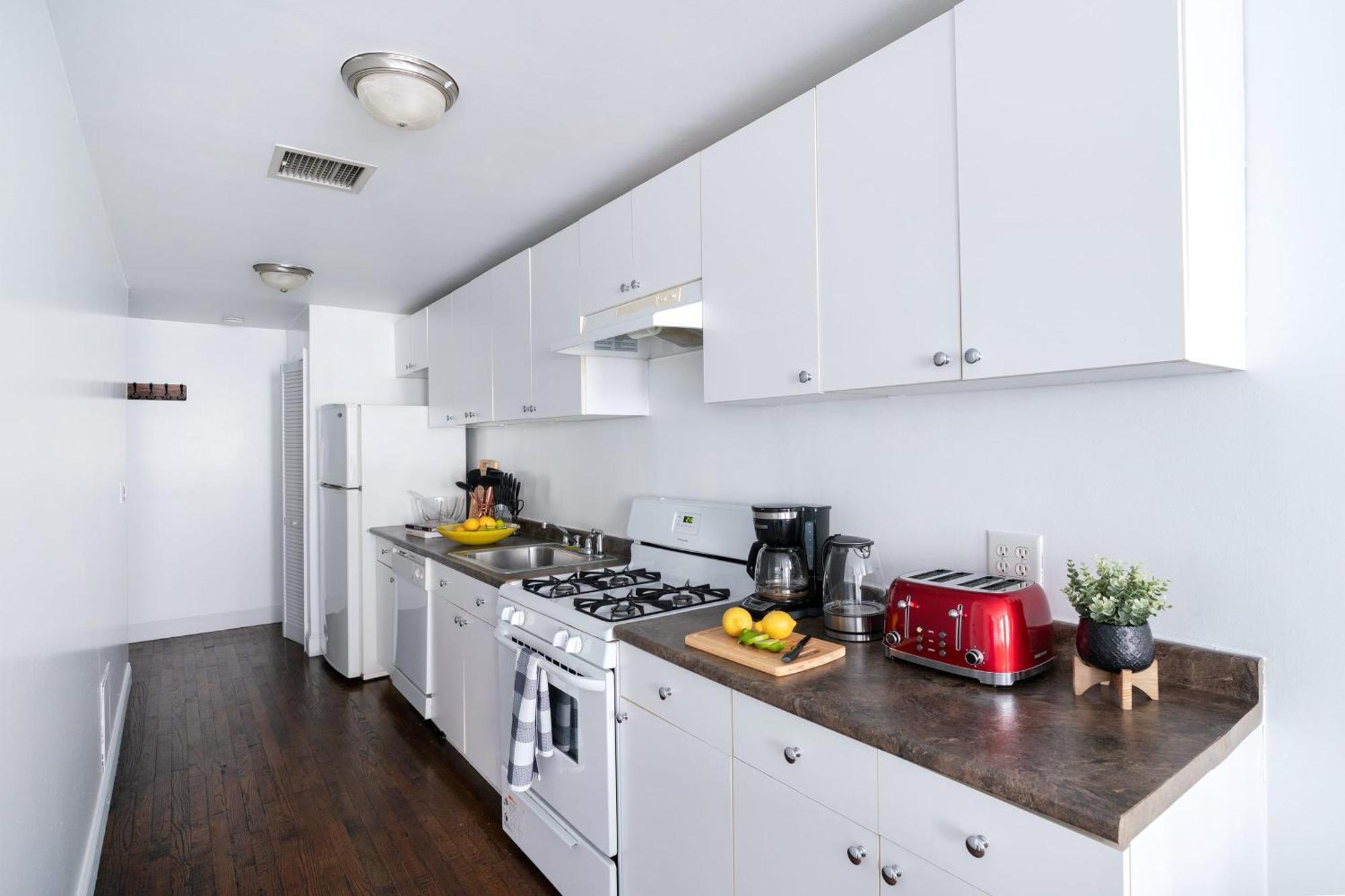 1435-3-3 Bedrooms 2Bath W D Prime Upper East New York Buitenkant foto